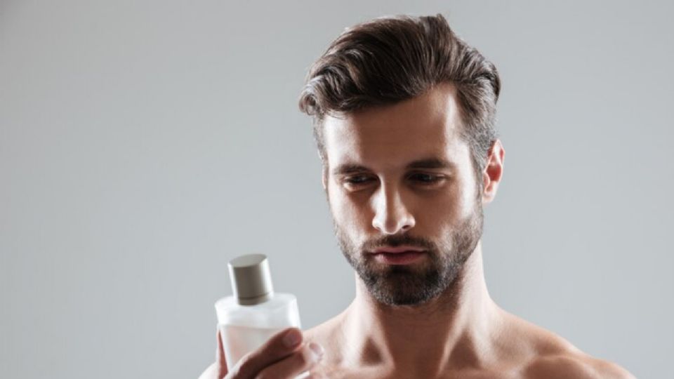 El perfume es uno de los elementos indispensables para los hombres de alto valor.