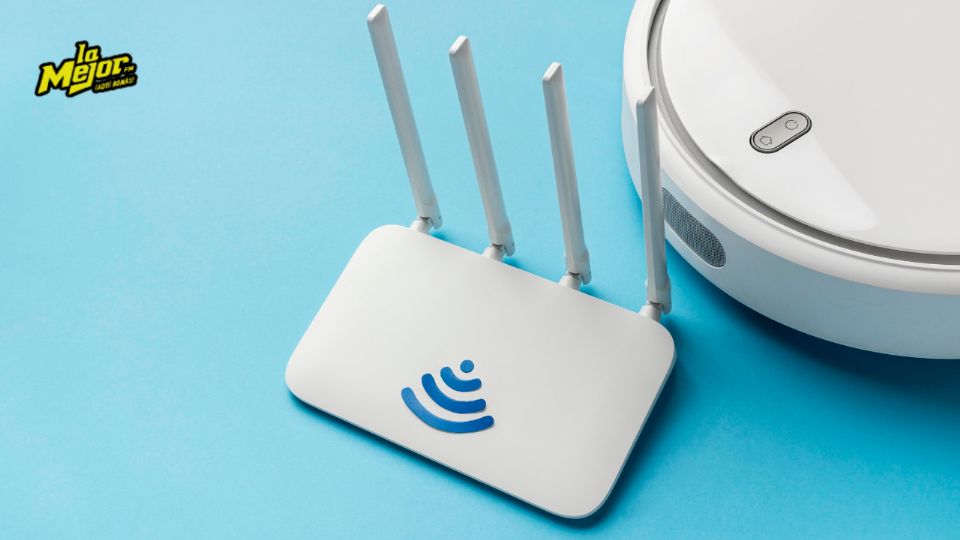 Poner el router cerca de electrodomésticos puede debilitar la señal WiFi, quédate que te contamos todo lo que debes saber.