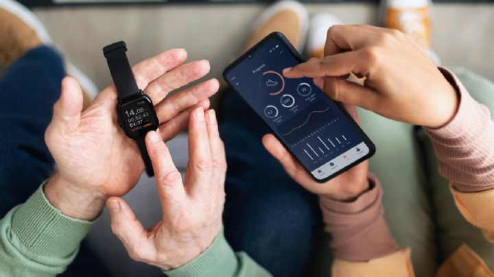 ¿Es mejor un smartwatch o un anillo inteligente para monitorear tu salud?