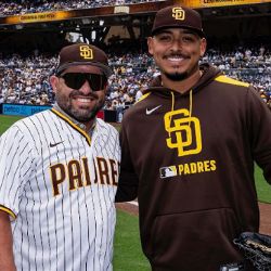Sergio Lizárraga es invitado especial de los Padres de San Diego