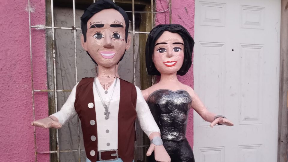 Los novios inspiraron estas piñatas.