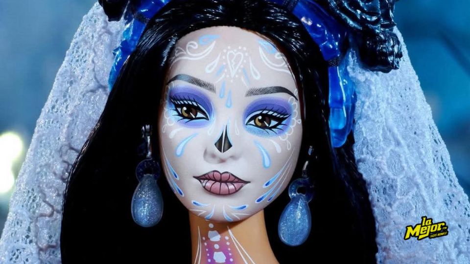 Mattel lanza una Barbie que cautiva a miles de internautas.