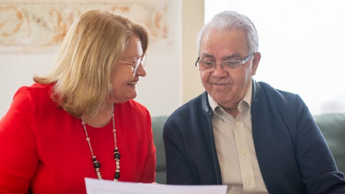 ¿A qué familiares puedes registrar en la Pensión IMSS para que aumenten tus pagos mensuales?