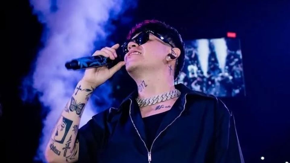 Natanael Cano y otros exponentes del regional mexicano enfrentan multas millonarias por interpretar narcocorridos.