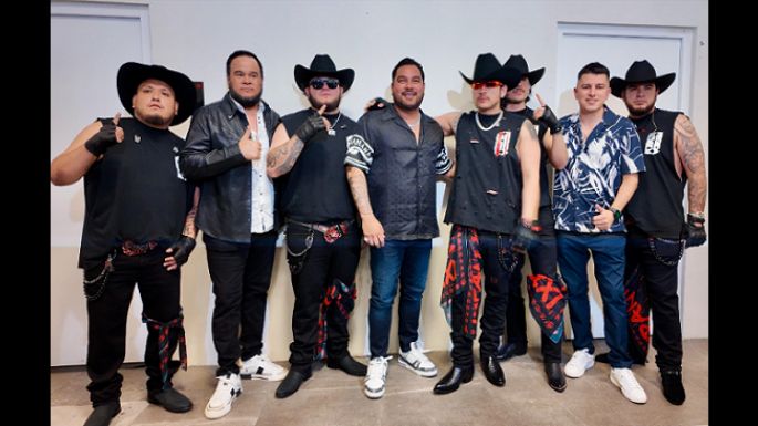 Banda MS fue invitada especial en el concierto de Fuerza Regida