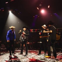 Exitosa noche regia en el Domo Care