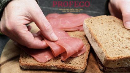 Los jamones que tienen más grasa de lo que declaran, según Profeco