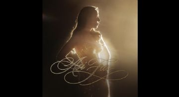 Majo Aguilar rinde homenaje a Juan Gabriel